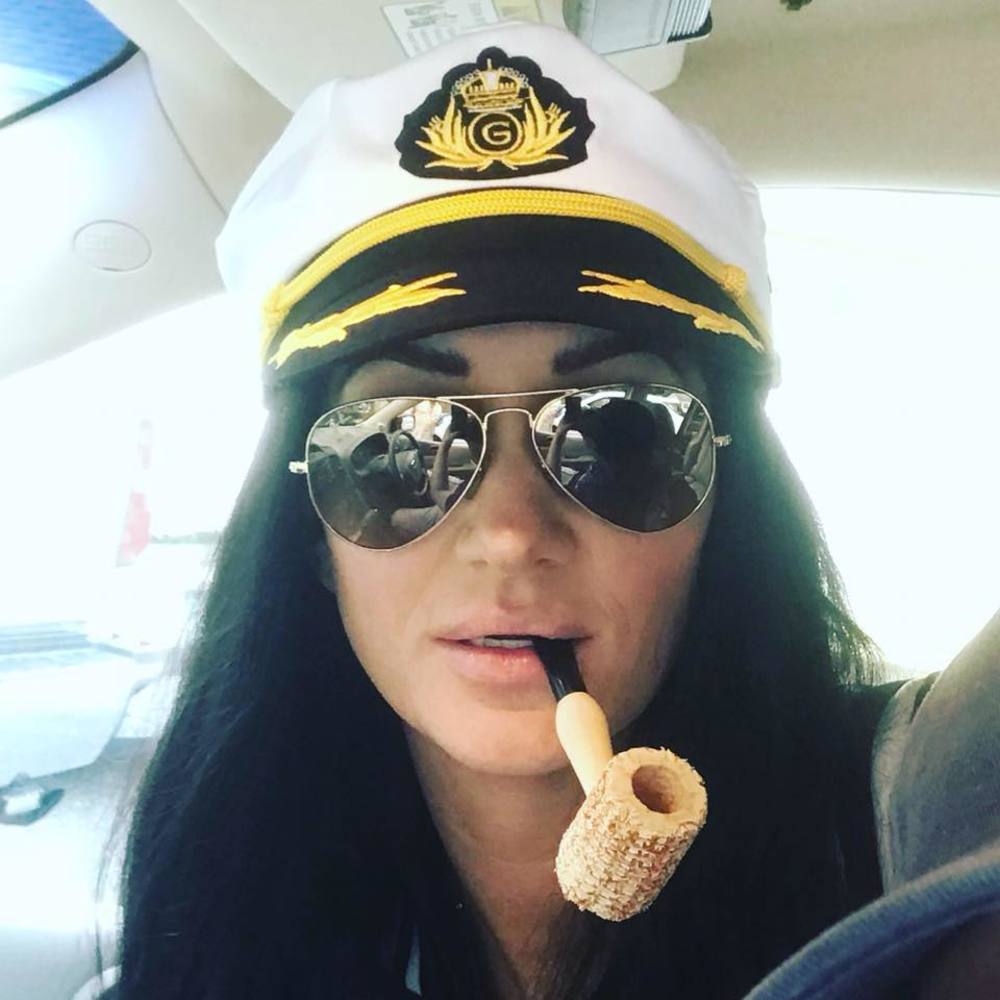 Meet your Posher, Elora